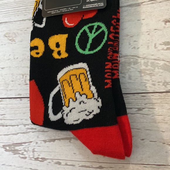 NWT Main and Local Peace Love Beer Unisex Crew Socks - Picture 6 of 6